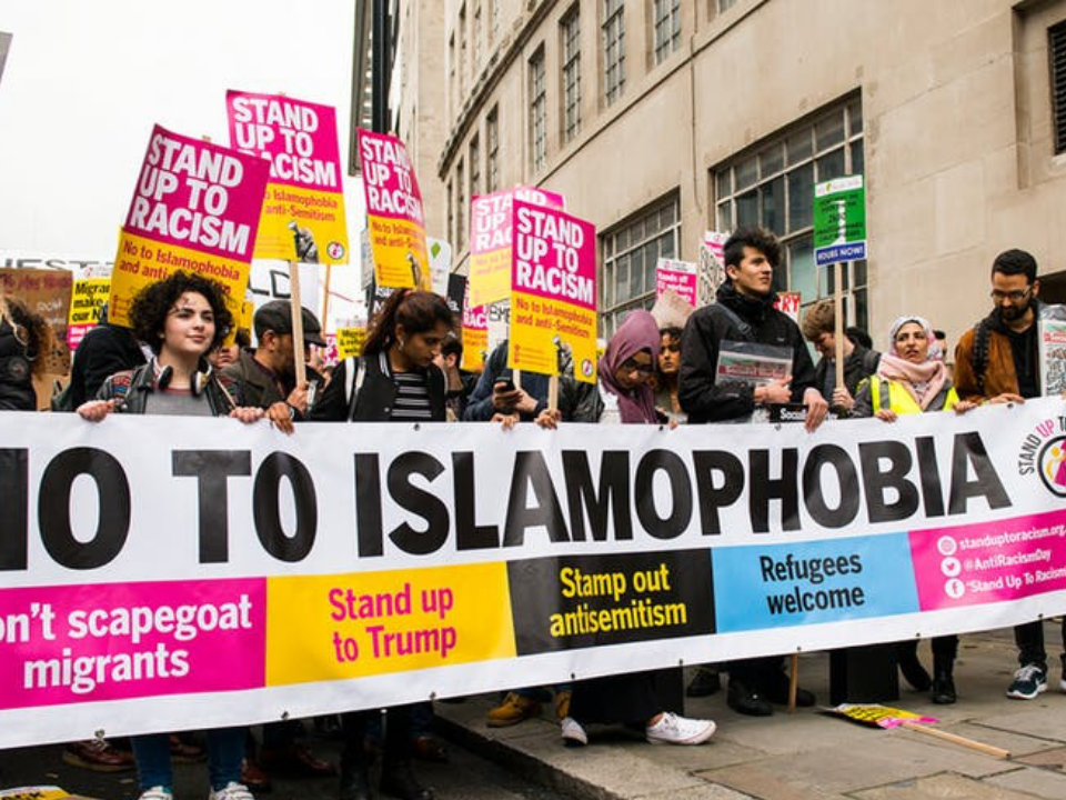 nabeel qadeer, idea croron ka, author, express tibune, countering islamophobia,