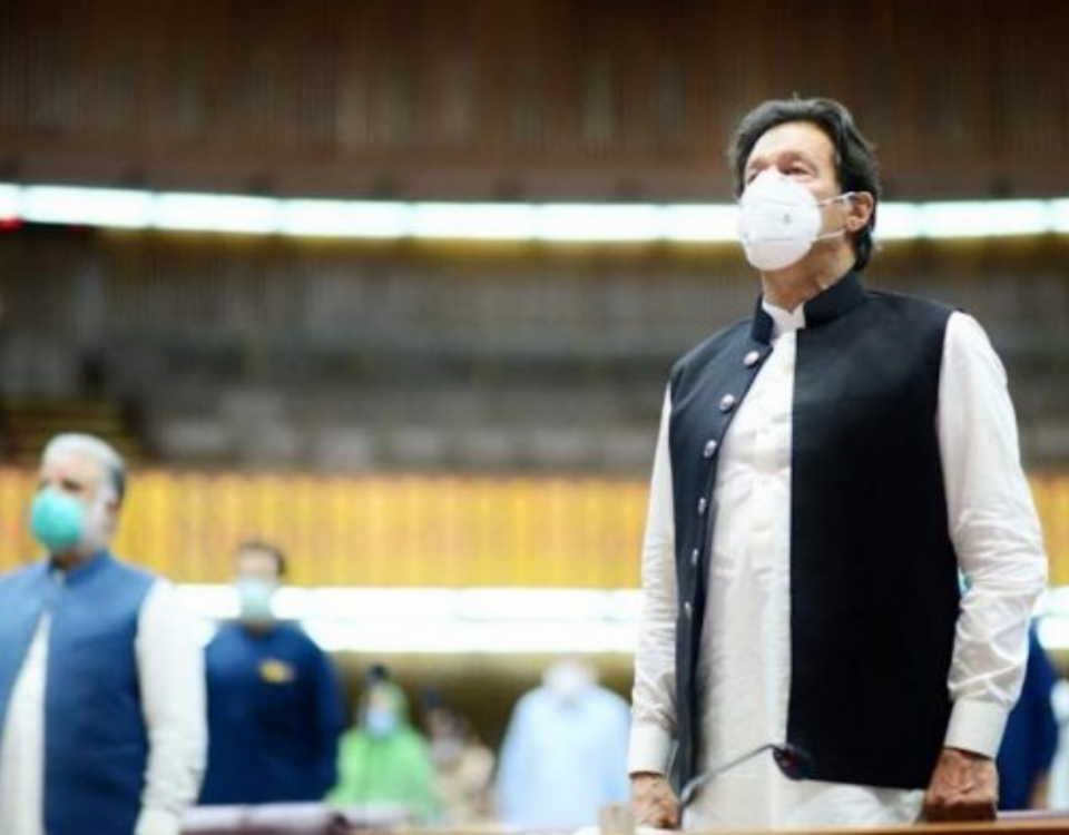 Pakistan fights against coronavirus, COVID-19 in Pakistan, Prime Minister Imran Khan, PTI-led Government Performance, Achievements during Imran khan's premiership, Pakistan's economic growth during Imran Khan's government, Nabeel Qadeer with Imran Khan, Who is Nabeel Qadeer, Nabeel Qadeer tweets 2020
